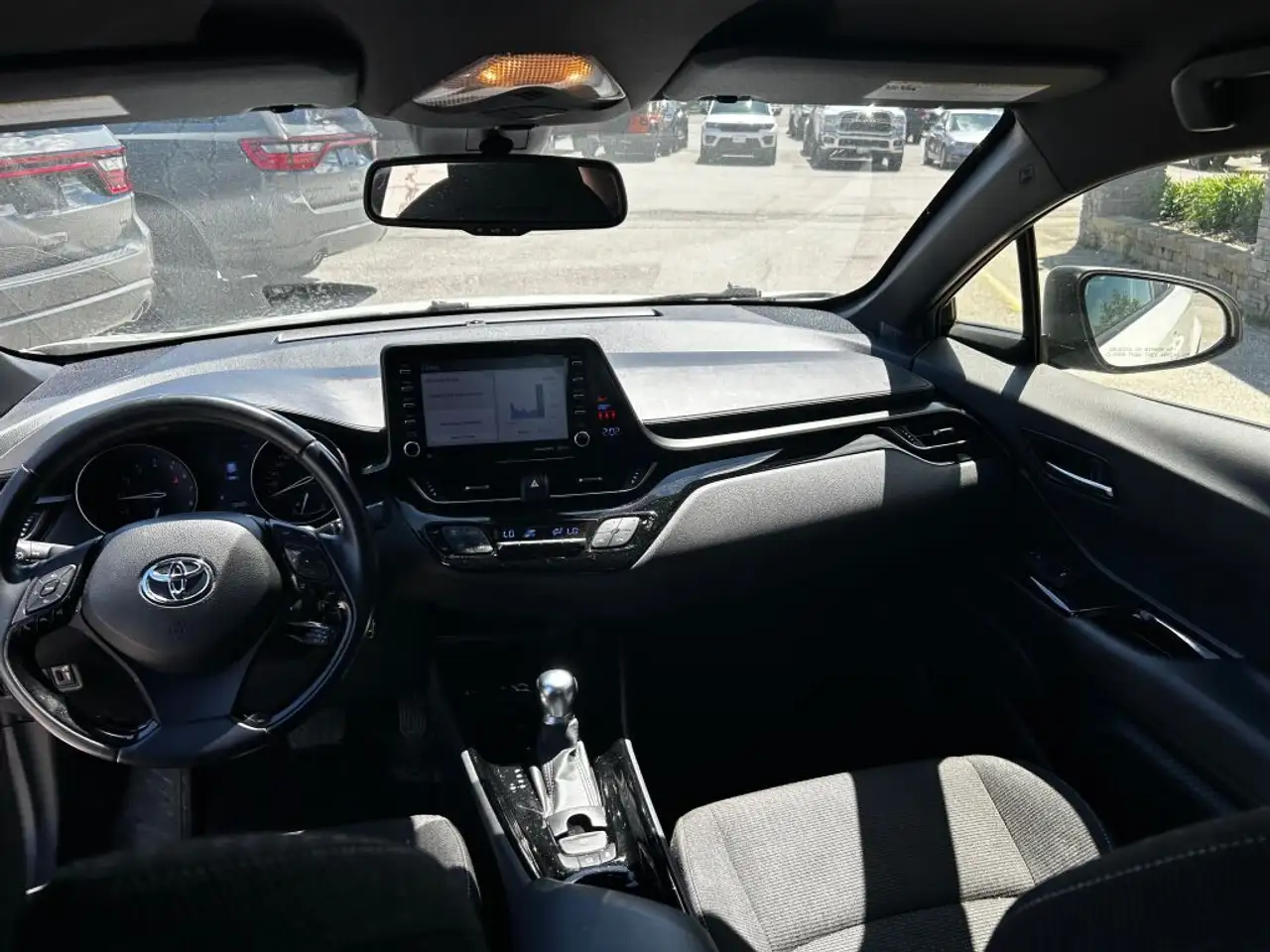 Toyota C-HR fotografie Toyota C-HR