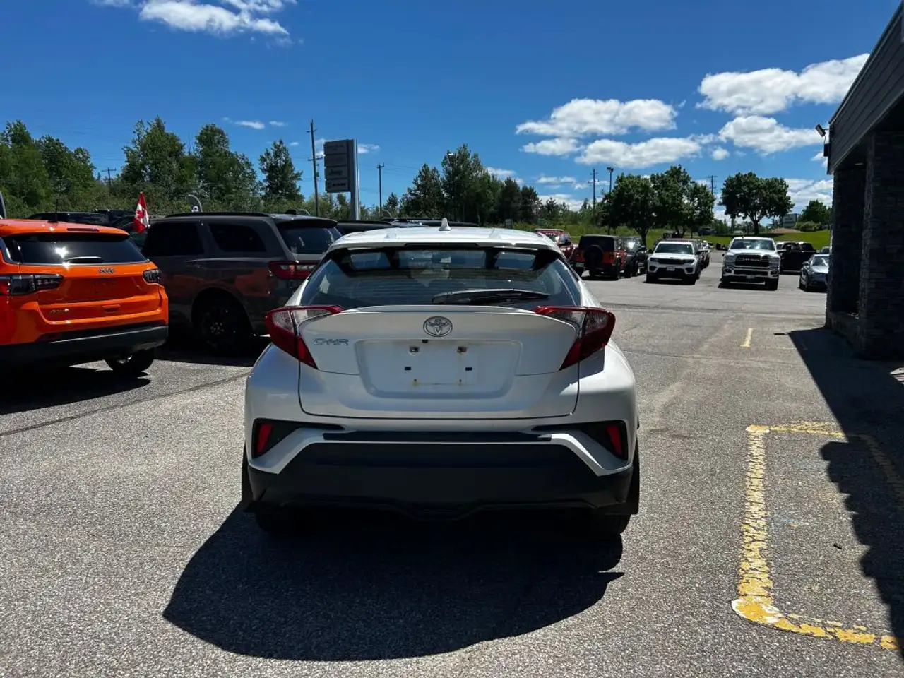 Toyota C-HR fotografie Toyota C-HR