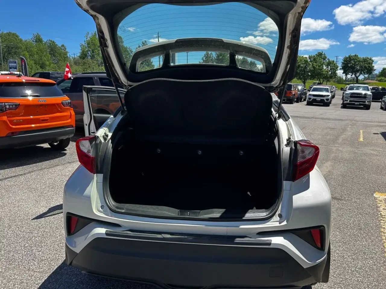 Toyota C-HR fotografie Toyota C-HR