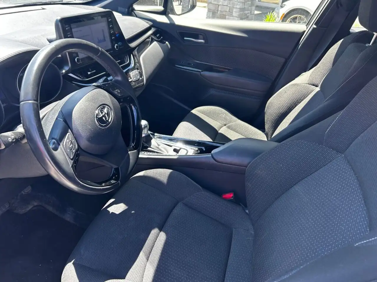 Toyota C-HR fotografie Toyota C-HR