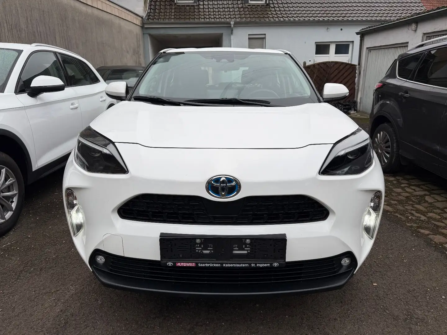 Toyota Yaris Cross 1.5 Hybrid FWD Comfort *R-Kamera* Weiß - 2