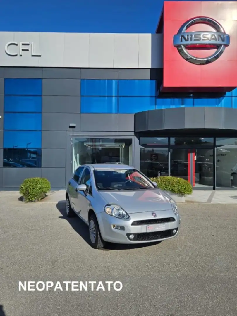Fiat Punto 1.4 8V 5 porte Natural Power Street Argent - 1