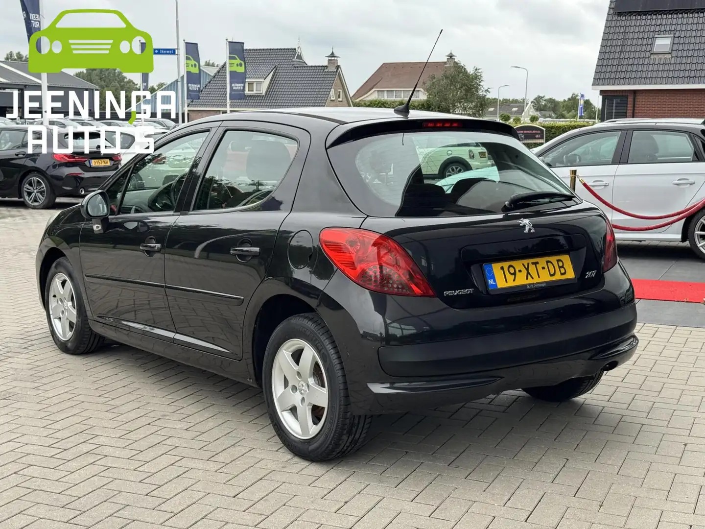 Peugeot 207 1.4 VTi XS Pack | Clima | Cruise Zwart - 2