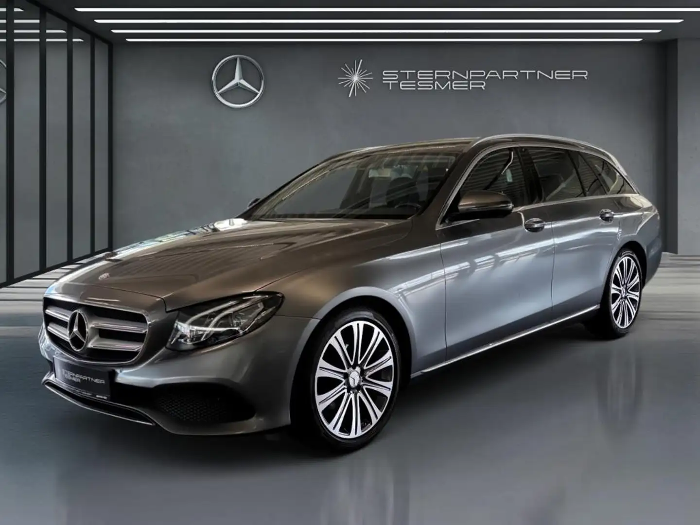 Mercedes-Benz E 200 T AVANTGARDE-KAMERA-LED-TOTW-AMBIENTE-AHK Grijs - 2