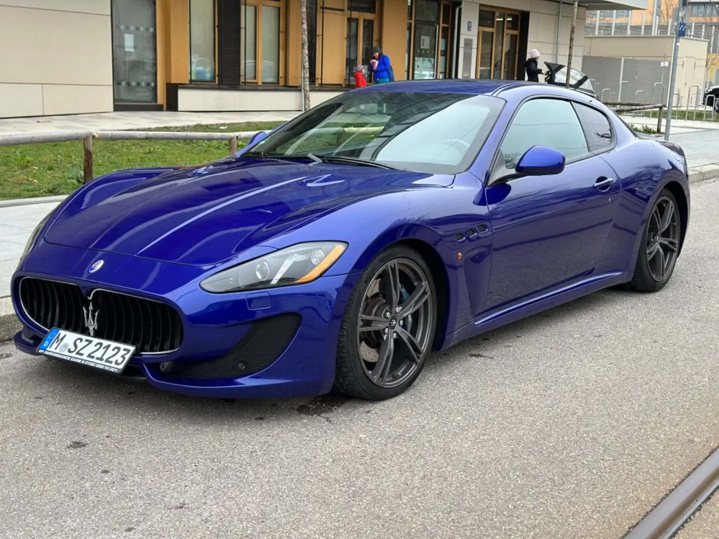 Maserati GranTurismo 4.7 V8 MC Stradale 4 von 40 Lim. Edi Blau - 2