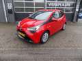 Toyota Aygo 1.0 VVT-i x-play Carplay Airco Camera Elek Pakket Rood - thumbnail 2
