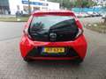 Toyota Aygo 1.0 VVT-i x-play Carplay Airco Camera Elek Pakket Rood - thumbnail 6
