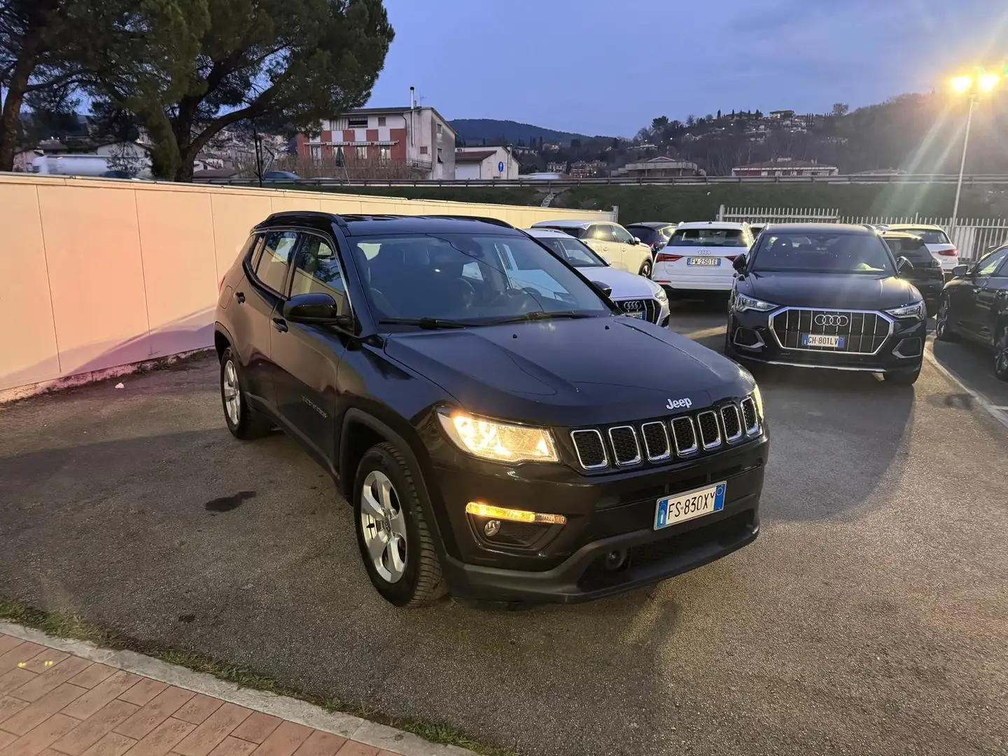 Jeep Compass Compass 1.6 mjt Longitude 2wd 120cv my19 Schwarz - 1