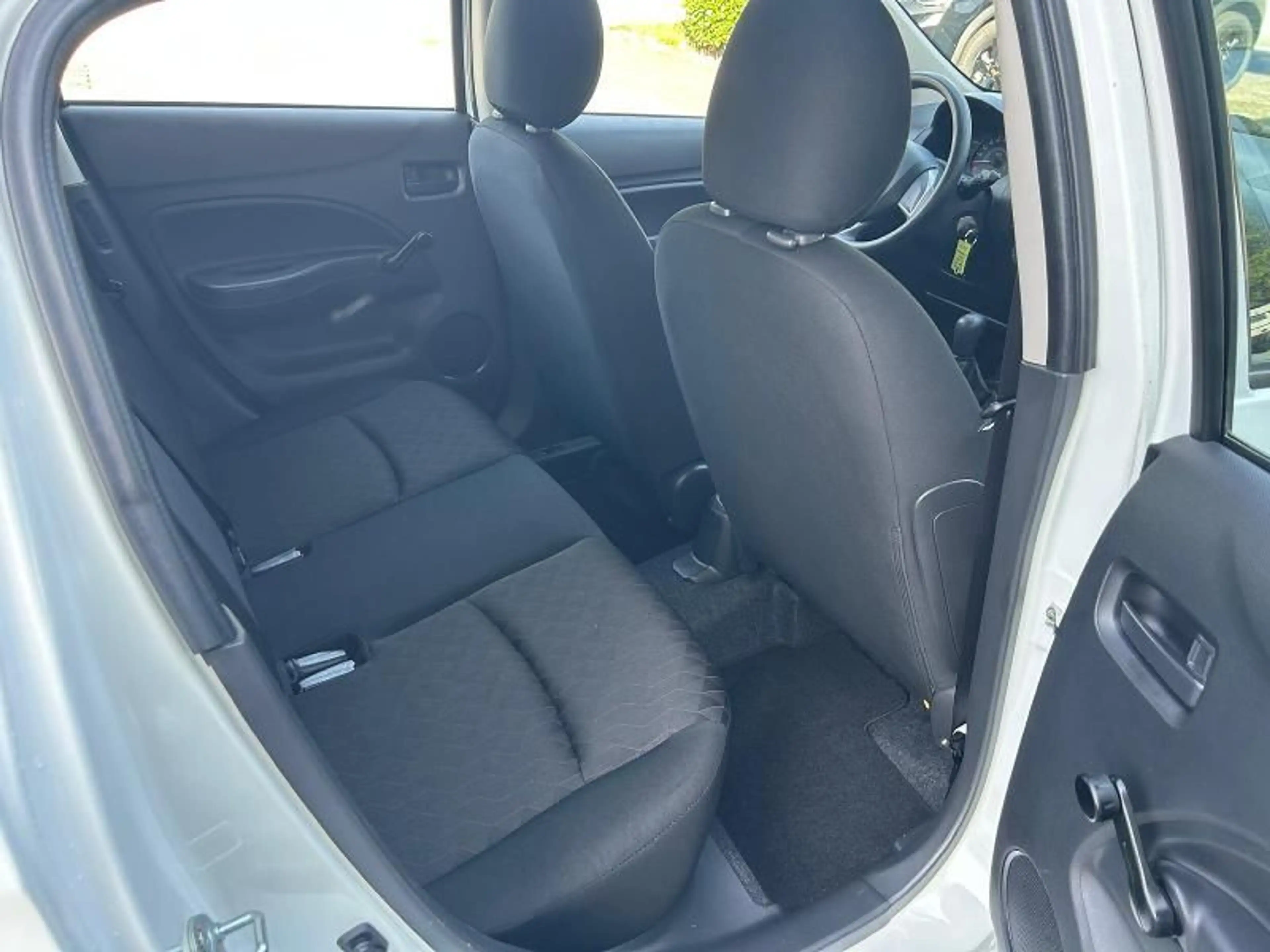 Mitsubishi Space Star Select 1.2 MIVEC 5-Gang *Klima* — photo 11