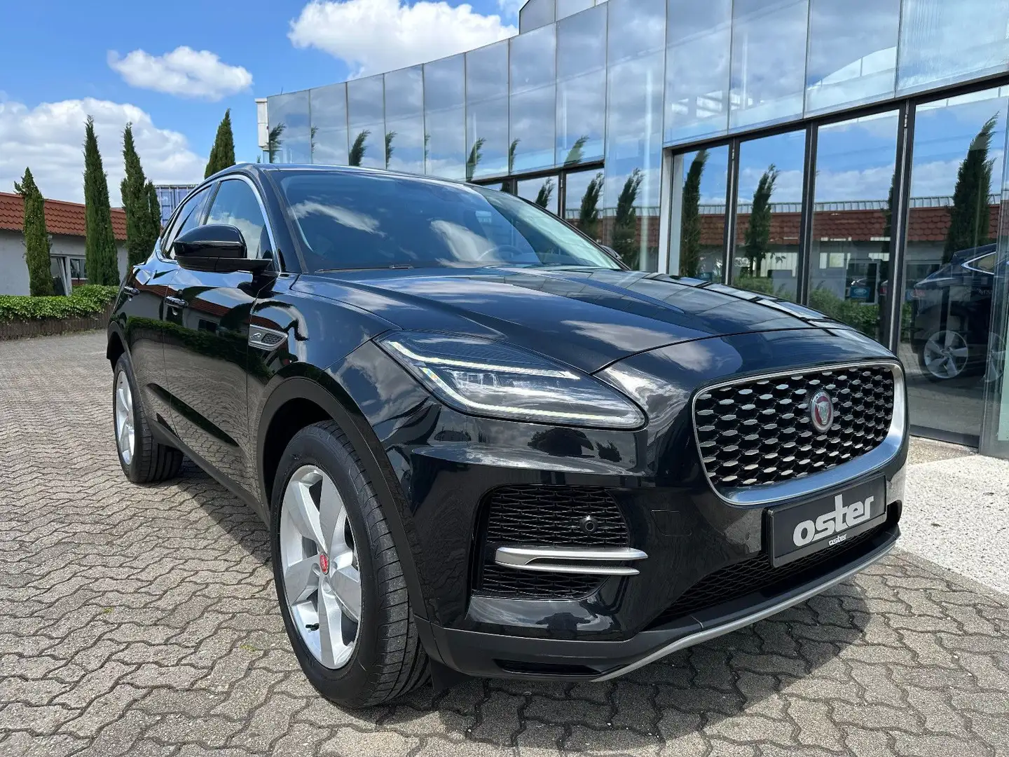 Jaguar E-Pace D200 SE AWD|LED|ACC|AHK|Meridian Noir - 2