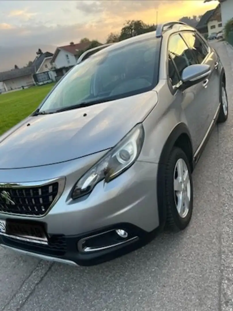 Peugeot 2008 2008 1,6 BHDI 100 S Grau - 2