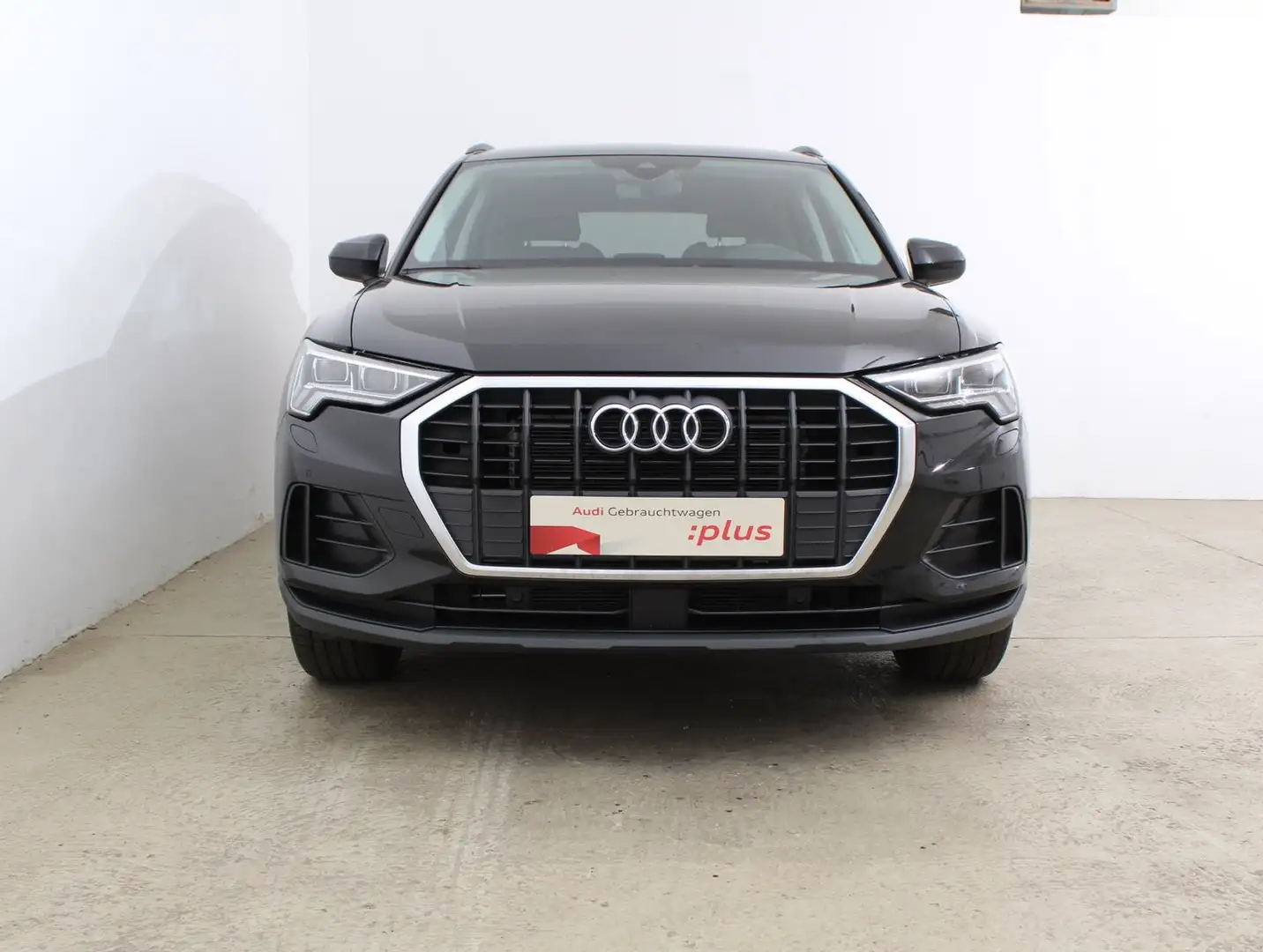 Audi Q3 35 TDI intense Schwarz - 2