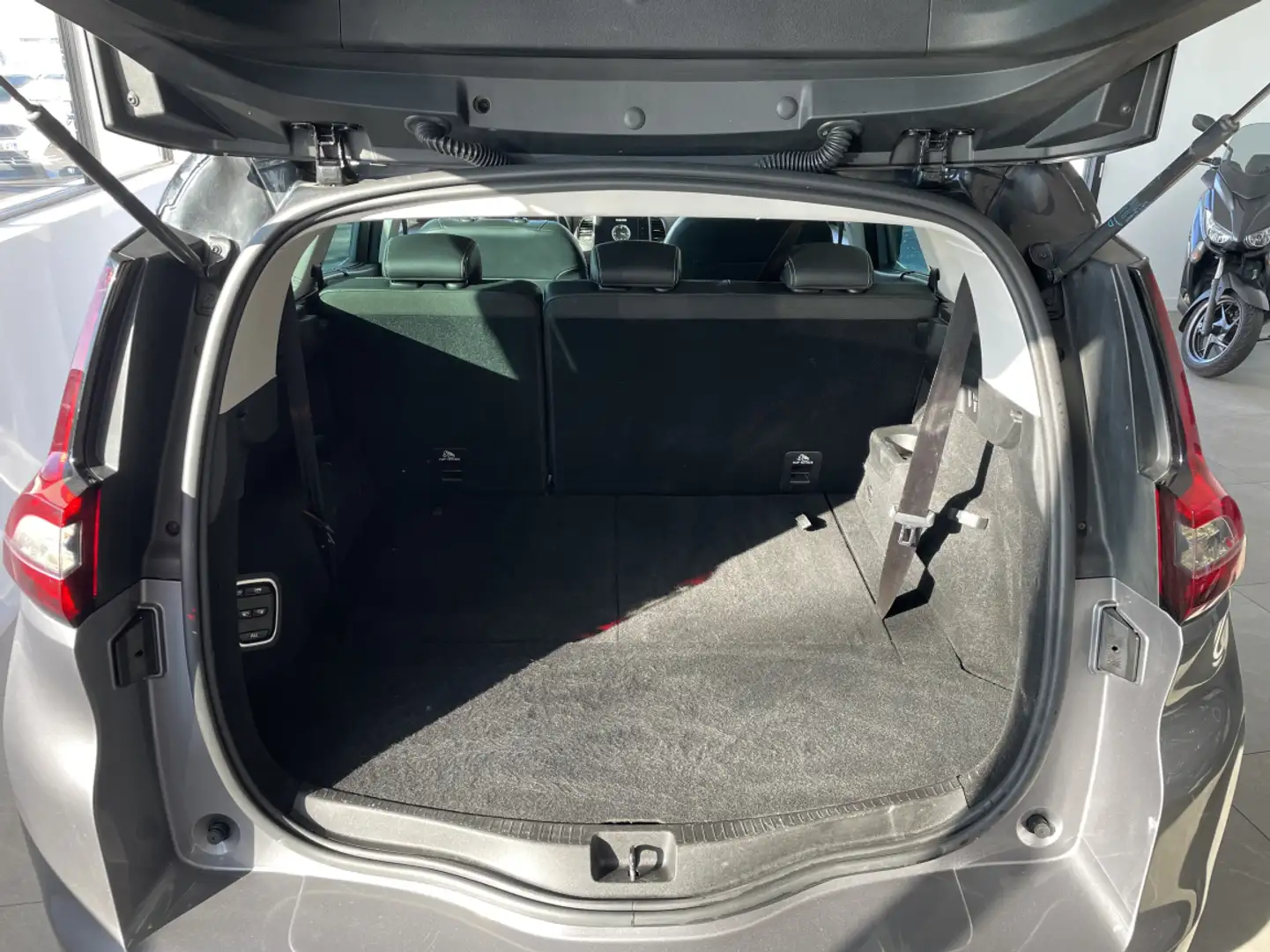 Renault Scenic dCi 110 Energy Business - 2