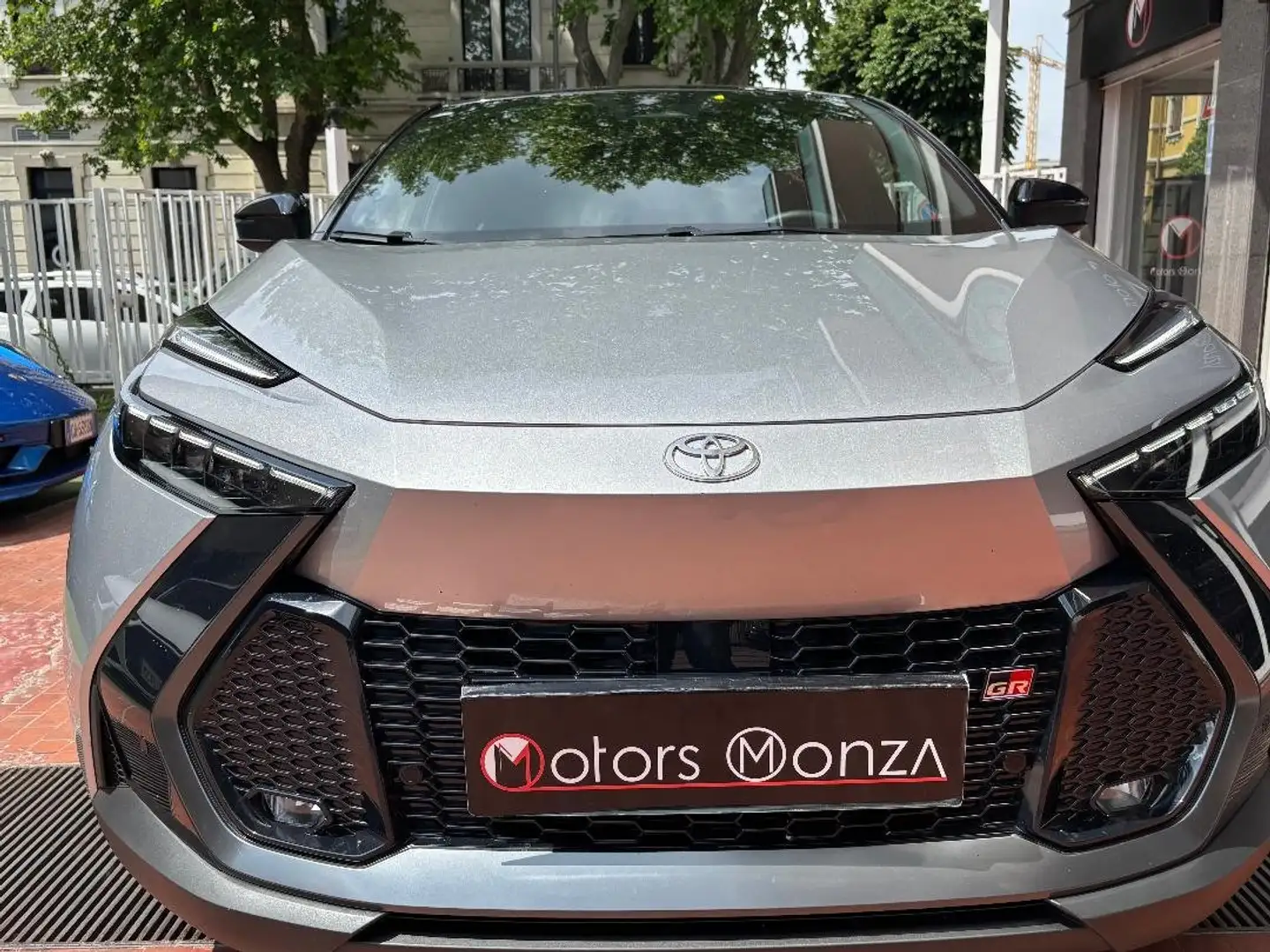 Toyota C-HR C-HR 2.0 phev GR Sport Premiere - Plug in Šedá - 1