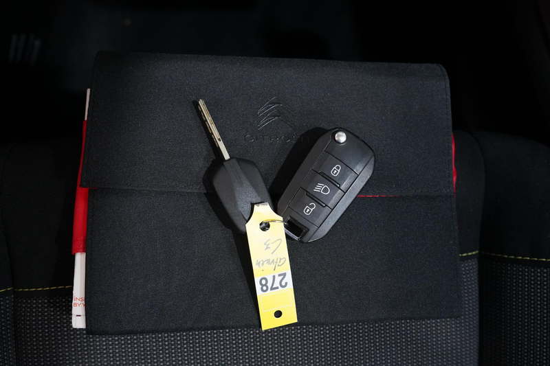 Citroen C3 1.5 BlueHDi Feel Edition Airco  102pk Navi PDC ach — photo 39