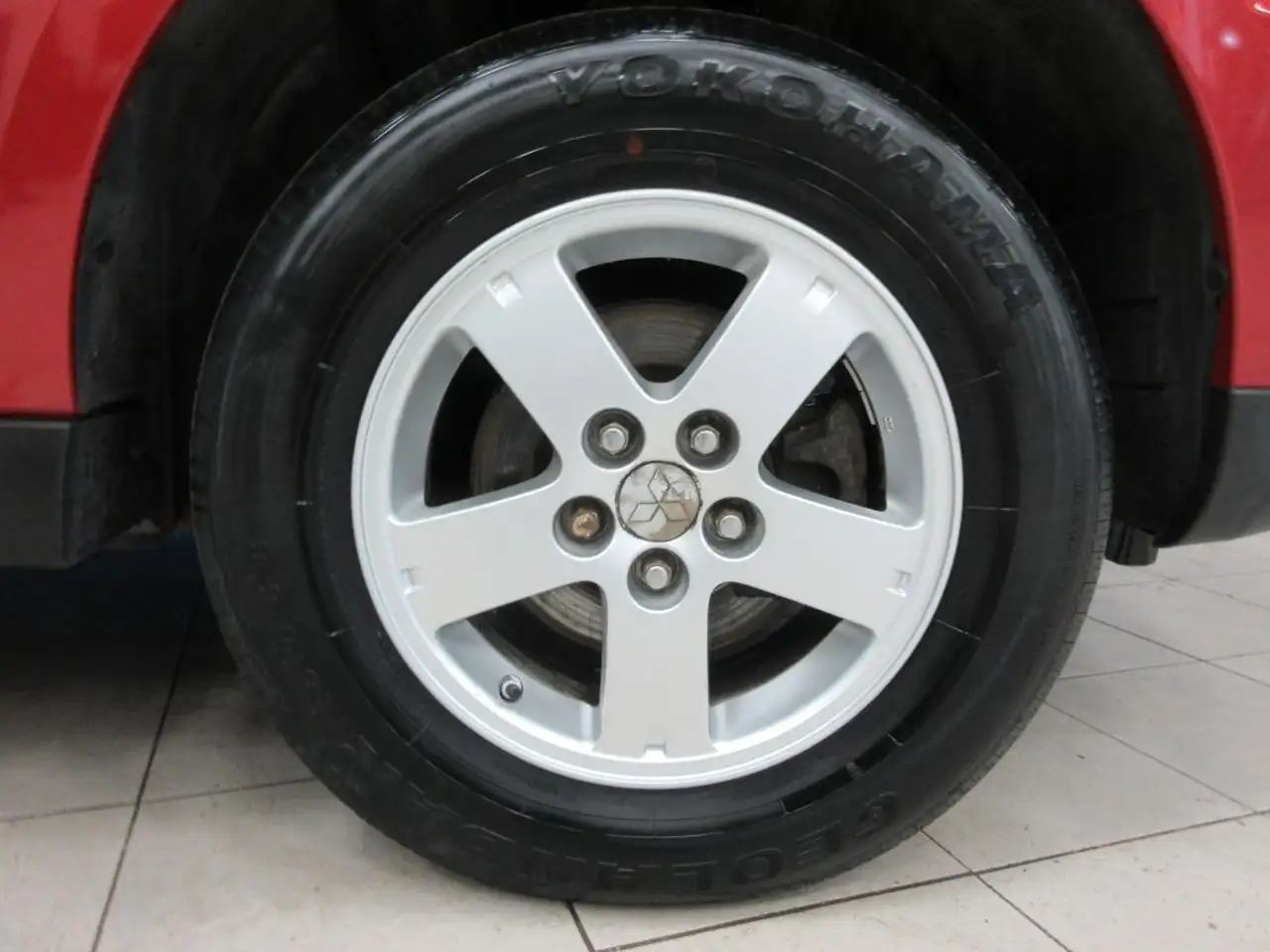 Mitsubishi Outlander снимка Mitsubishi Outlander
