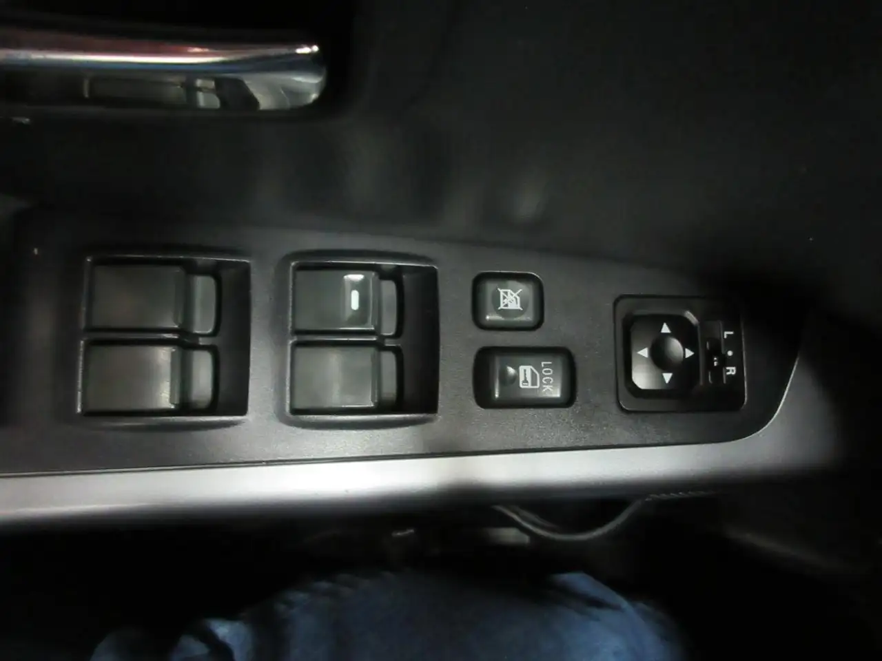 Mitsubishi Outlander снимка Mitsubishi Outlander