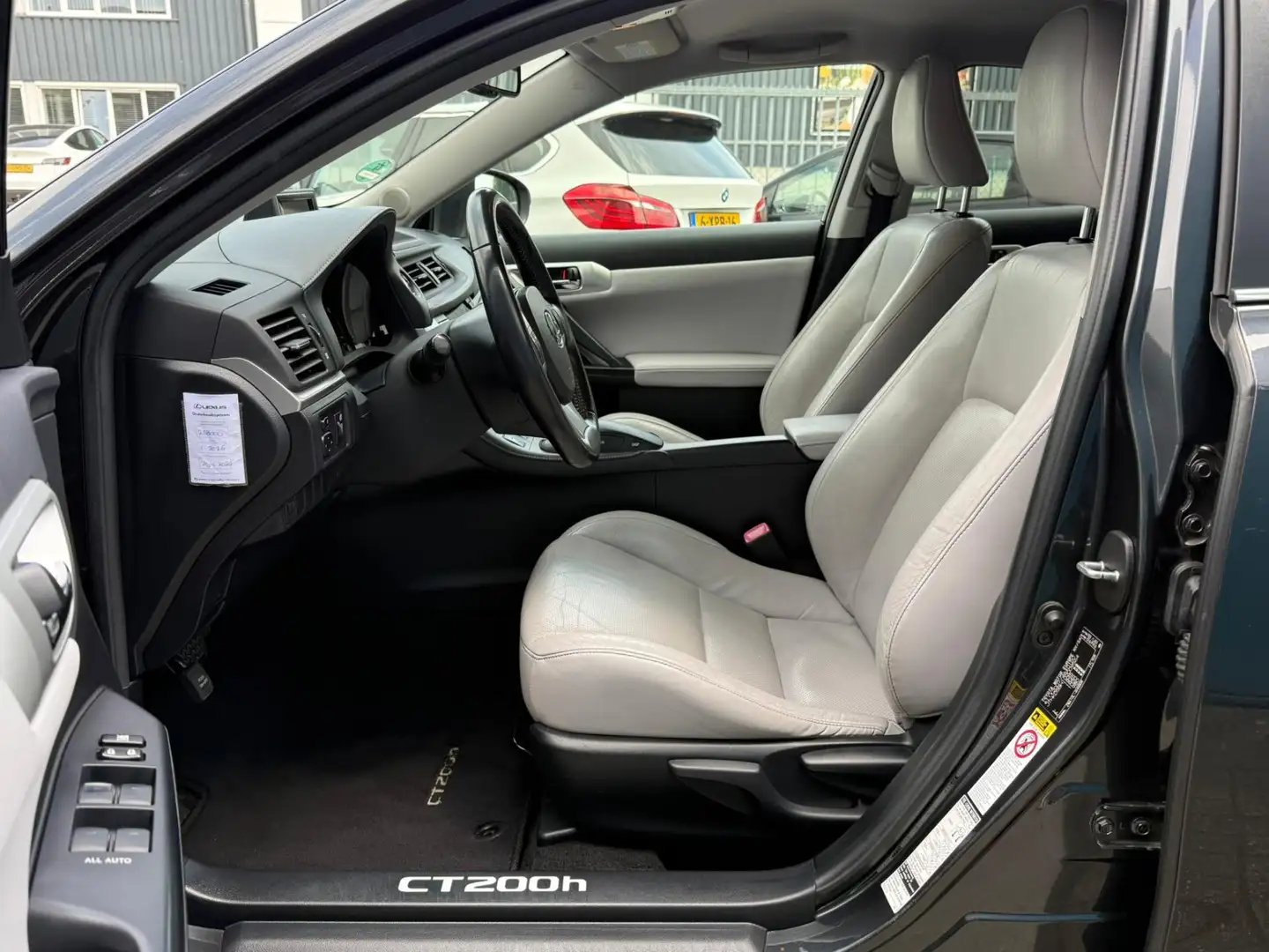 Lexus CT 200h Hybrid Leder Clima Cruise Navi 17" Achteruitrij ca Gris - 2