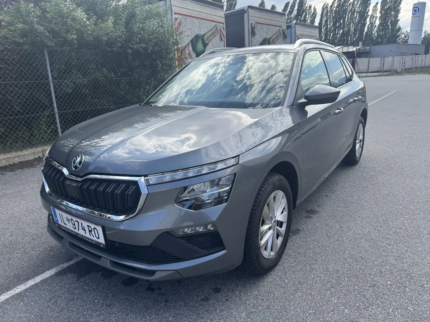 Skoda Kamiq 1.0 TSI Selection *8-FACH* Grau - 1