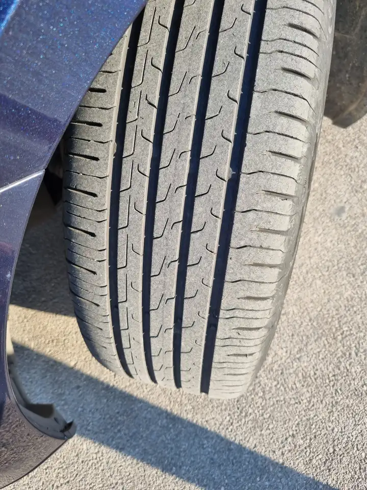 Volkswagen Passat Variant 1.6, foto 2