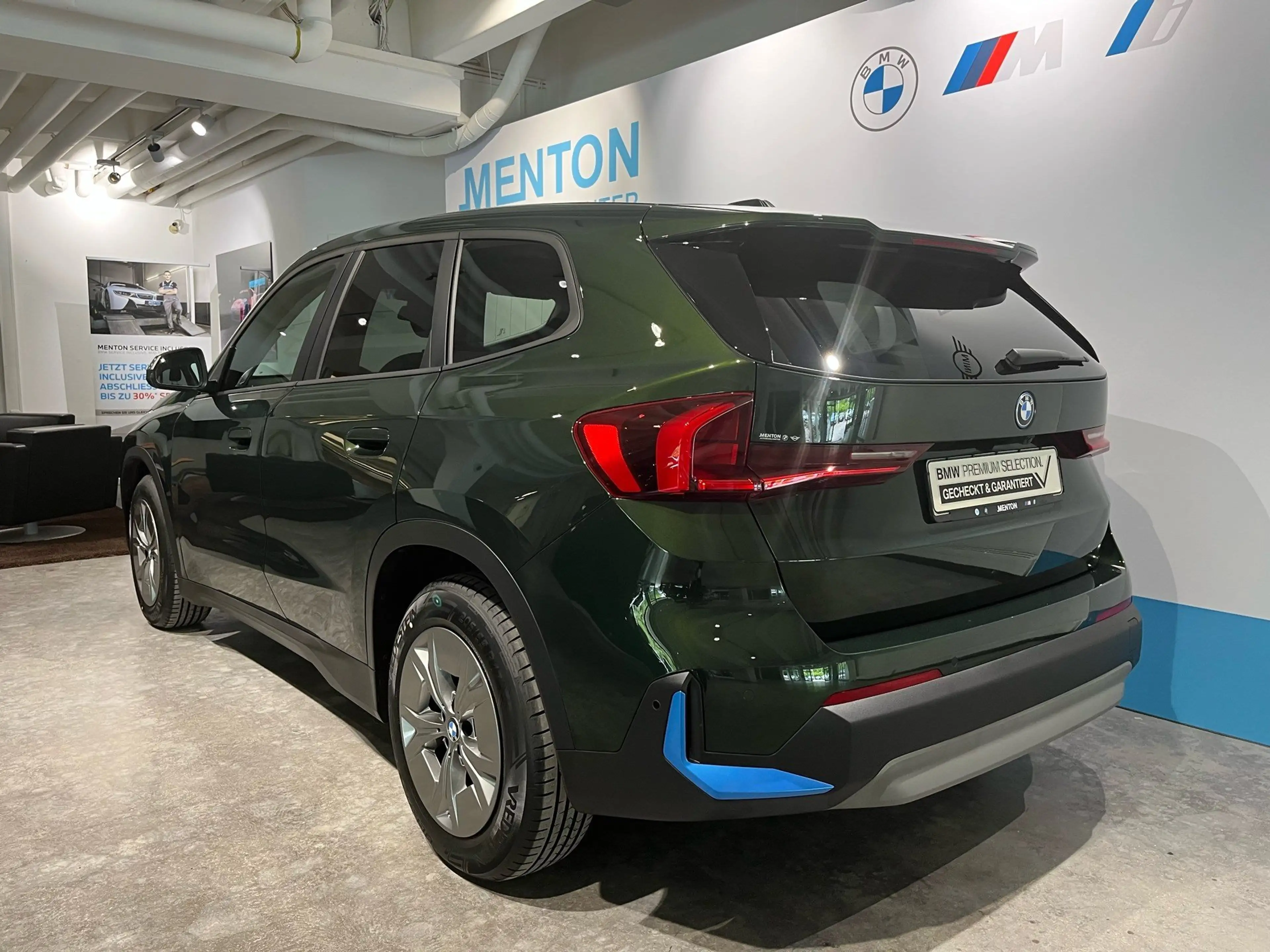BMW iX1 xDrive30 adapt. M-Fahrwerk/Pano/HarmanKardon/Lenkr — photo 6