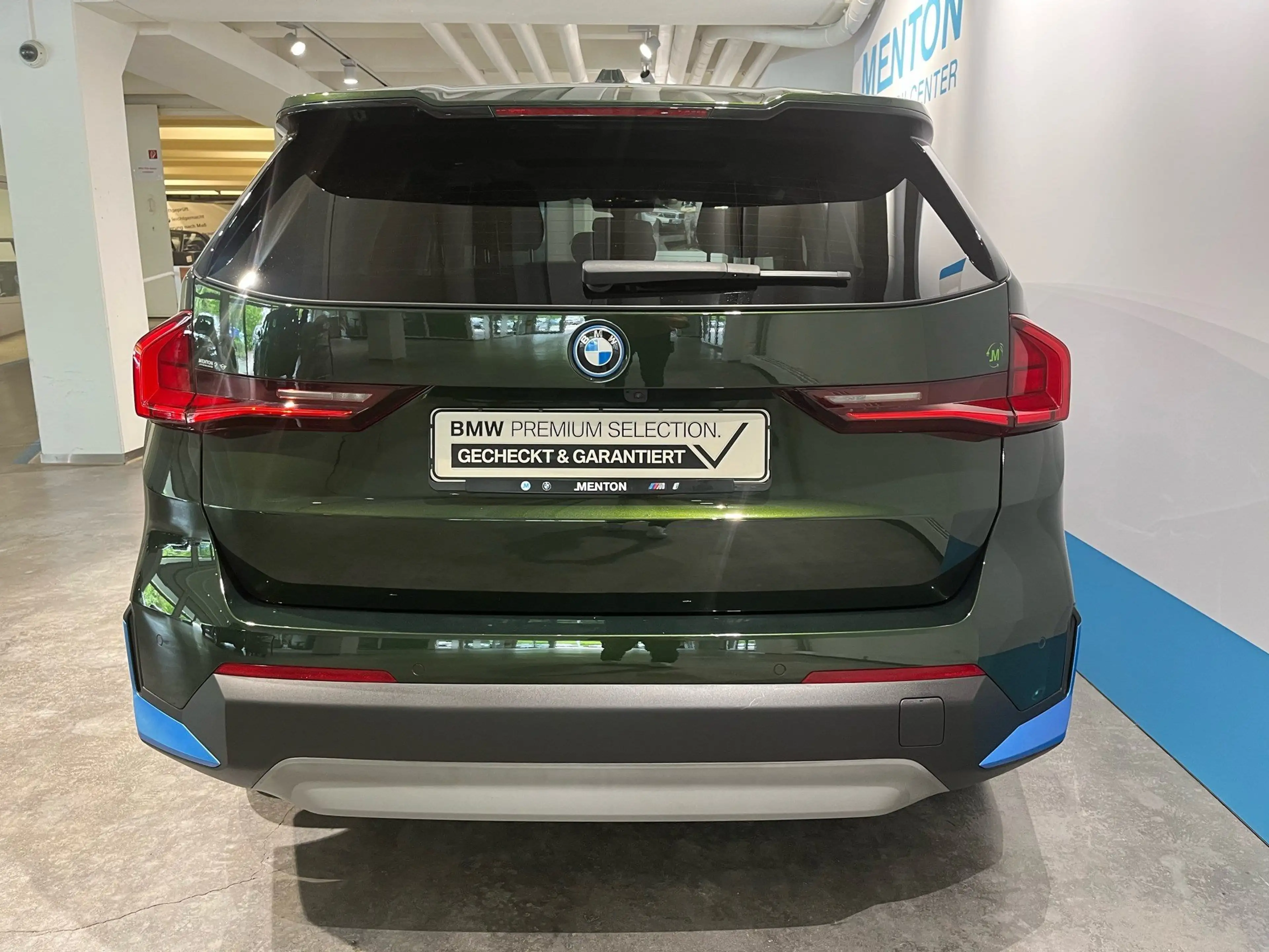 BMW iX1 xDrive30 adapt. M-Fahrwerk/Pano/HarmanKardon/Lenkr — photo 7