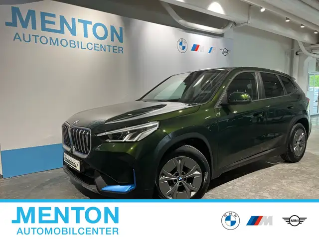 BMW iX1 xDrive30 adapt. M-Fahrwerk/Pano/HarmanKardon/Lenkr