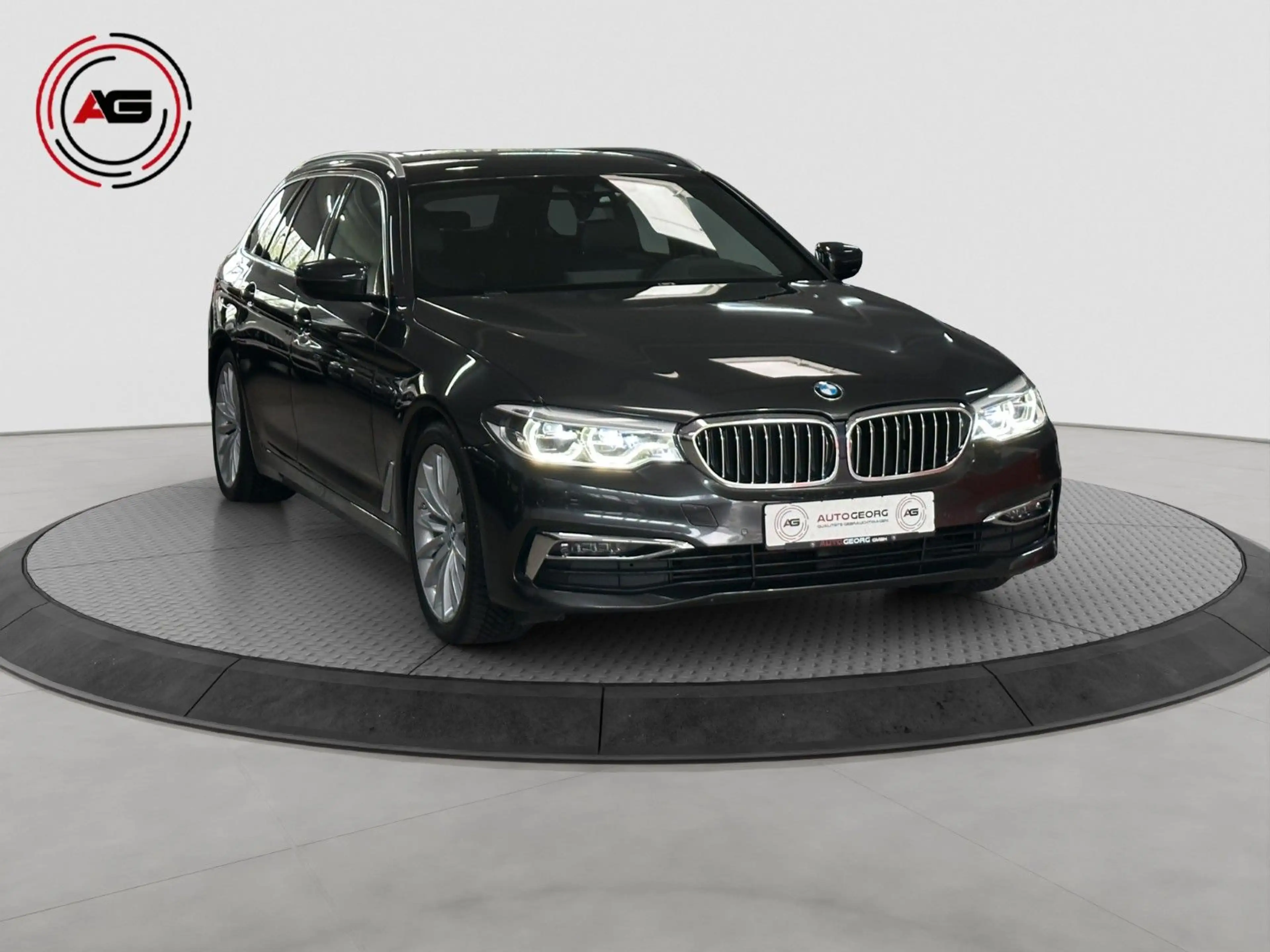 BMW 530 dT Luxury LC.PRO AD.LED CARPLAY H/K KAMERA — photo 3