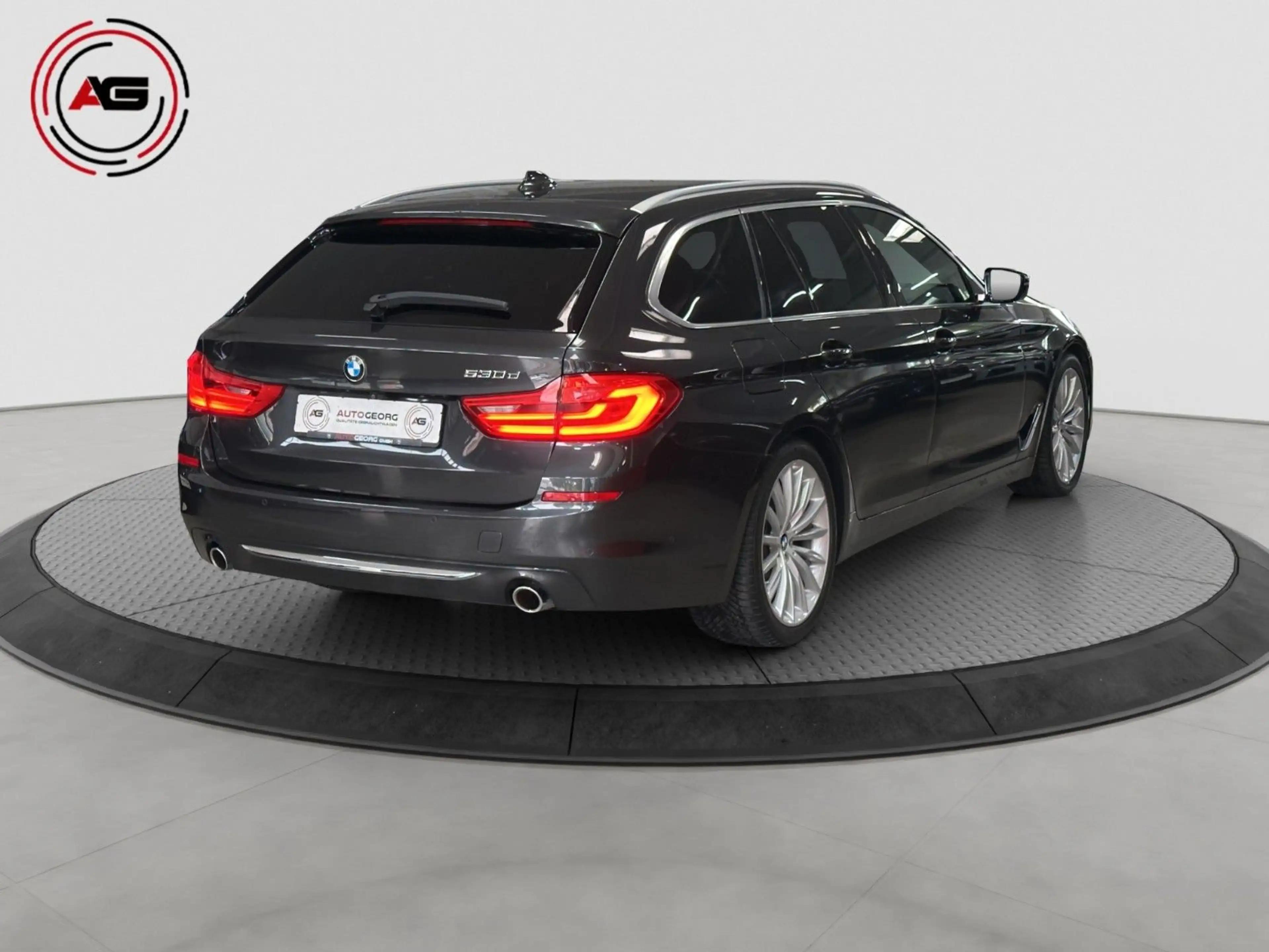 BMW 530 dT Luxury LC.PRO AD.LED CARPLAY H/K KAMERA — photo 5