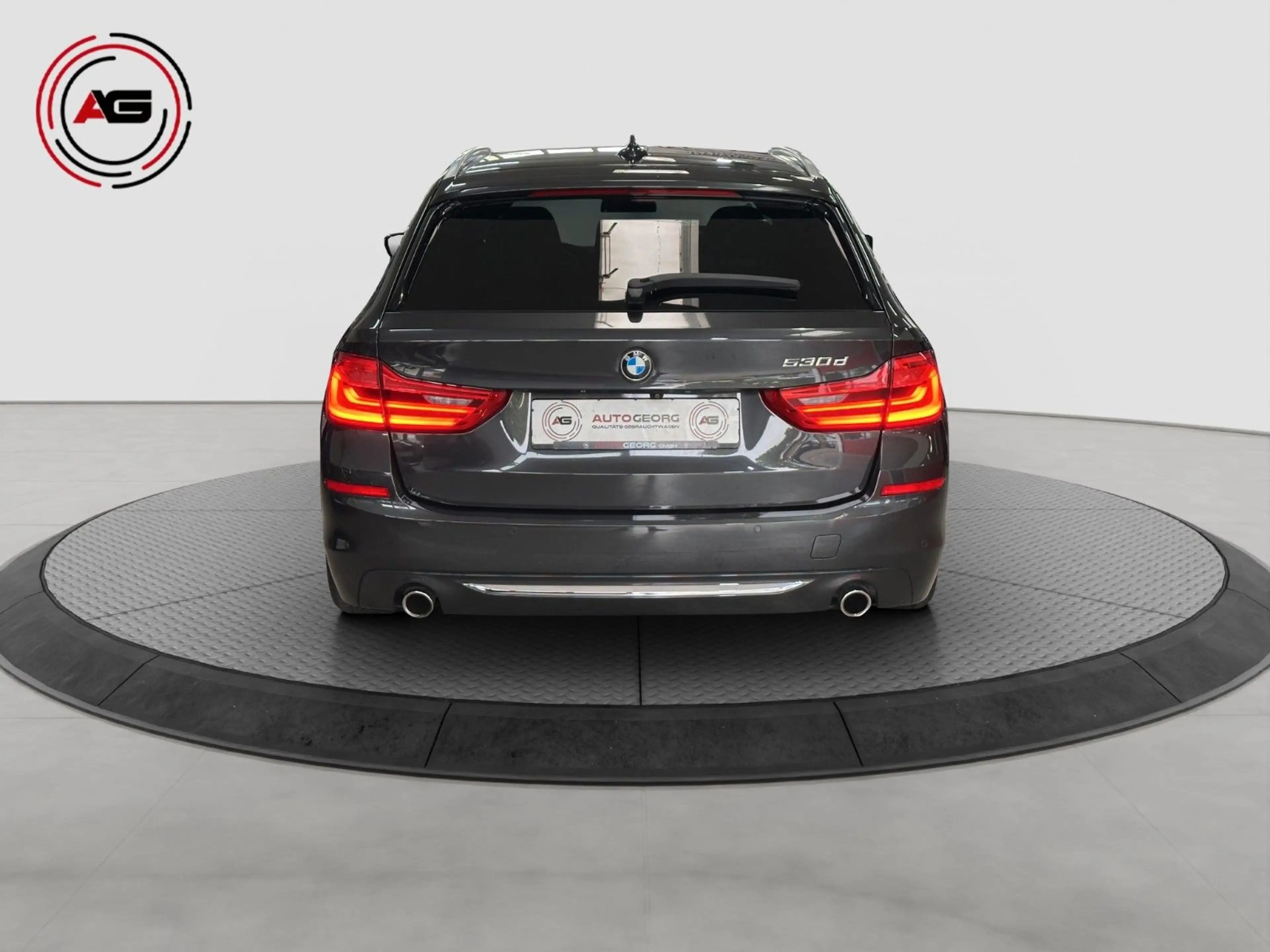 BMW 530 dT Luxury LC.PRO AD.LED CARPLAY H/K KAMERA — photo 6