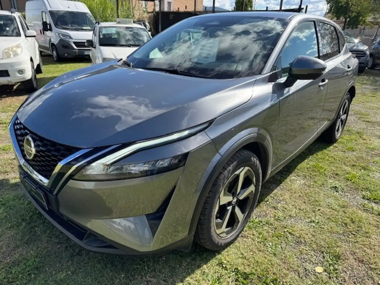 Nissan Qashqai Qashqai MHEV 140 CV N-Connecta Grau - 1