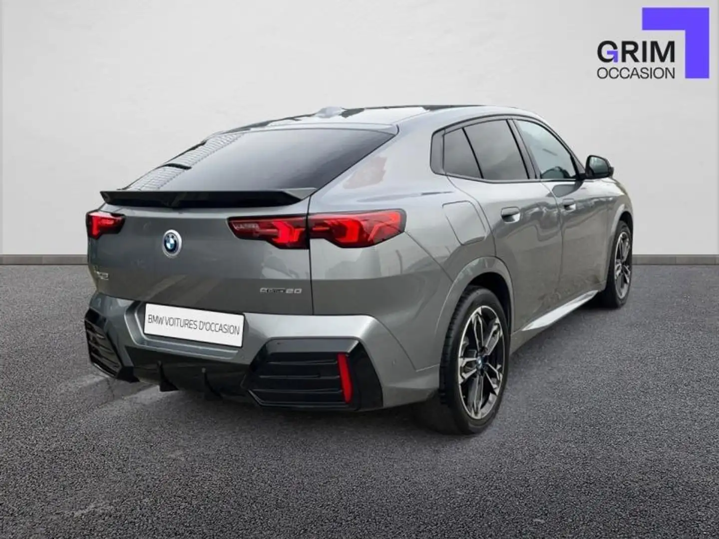 BMW iX2 eDrive20 204ch BVA M Sport Grijs - 2