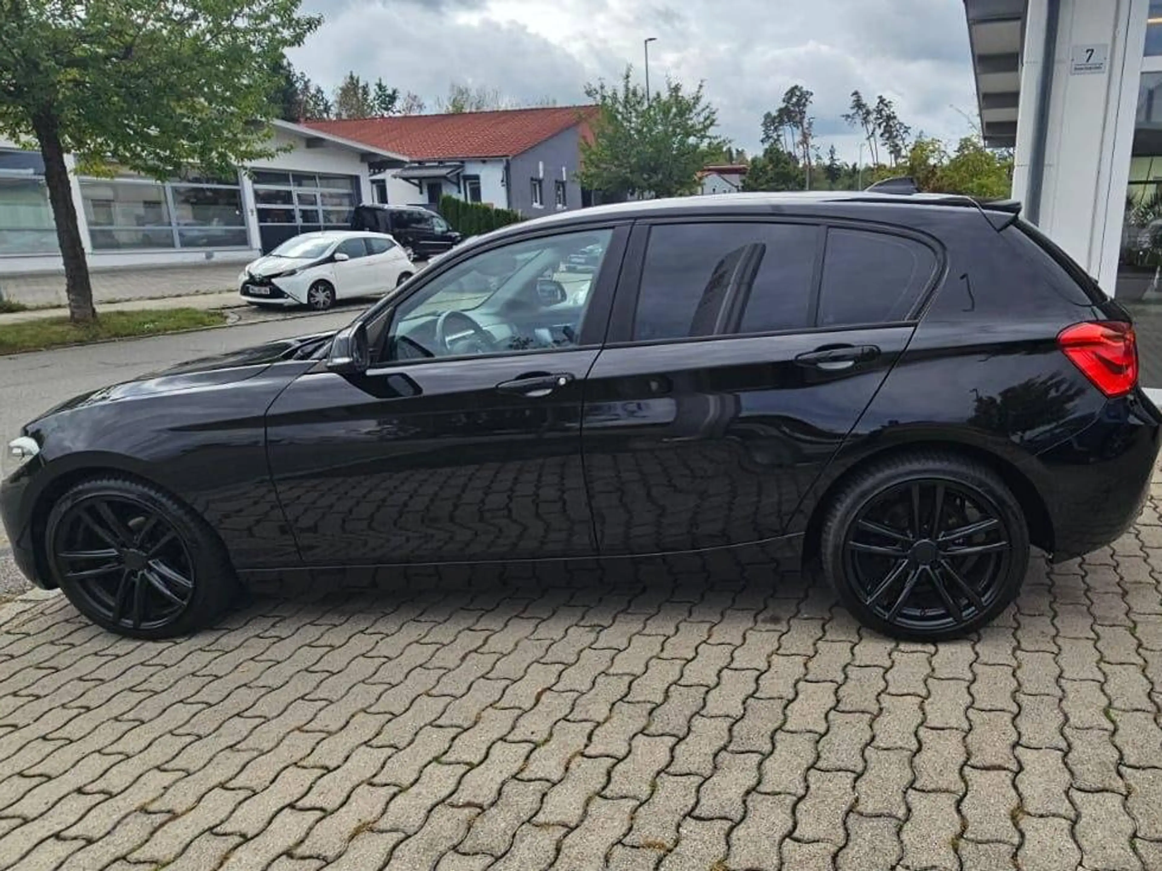 BMW 116 116 i — photo 11