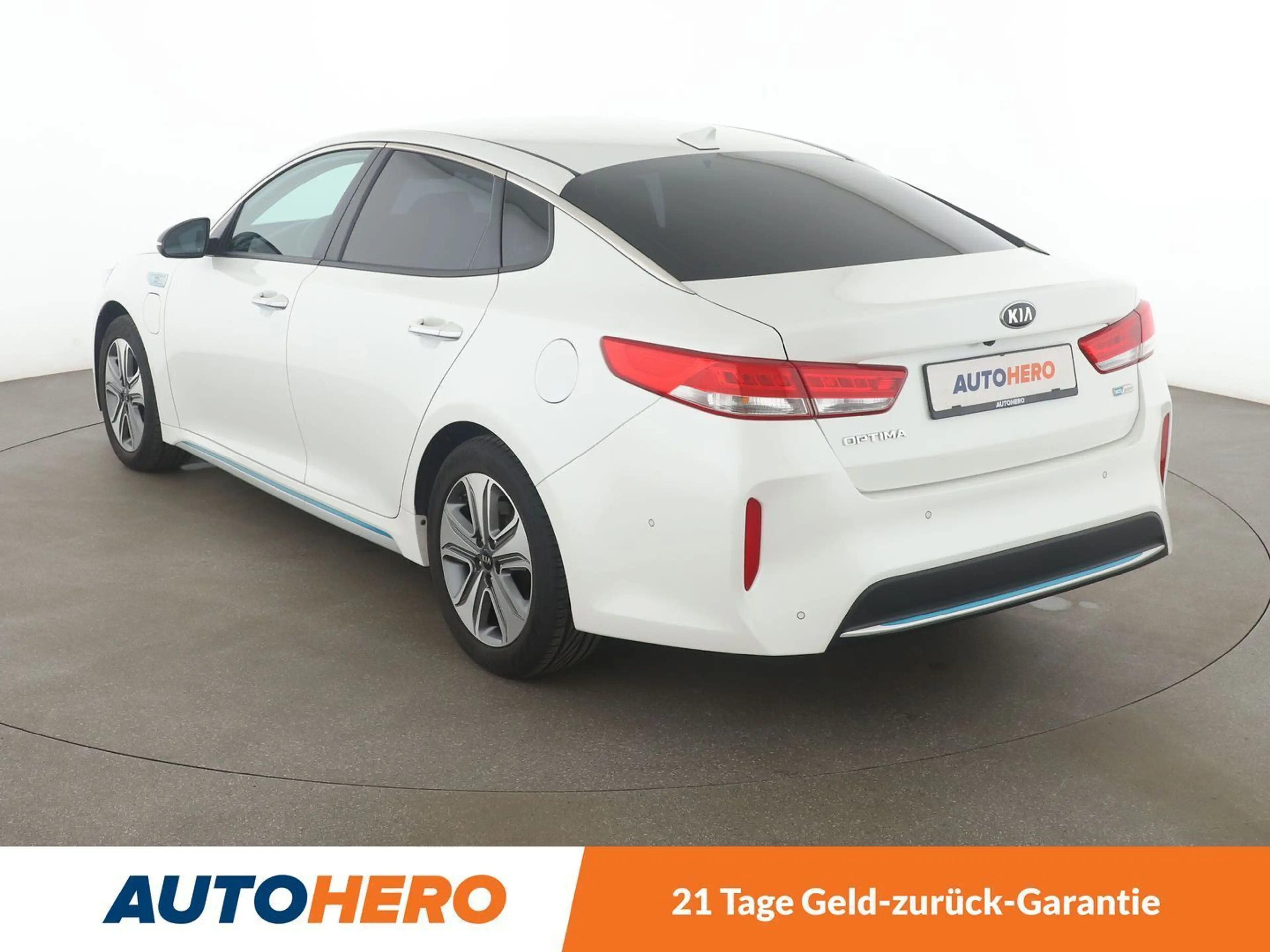Kia Optima 2.0 Spirit Hybrid Aut.*NAVI*BI-XENON*ACC*CAM*PDC* — photo 4