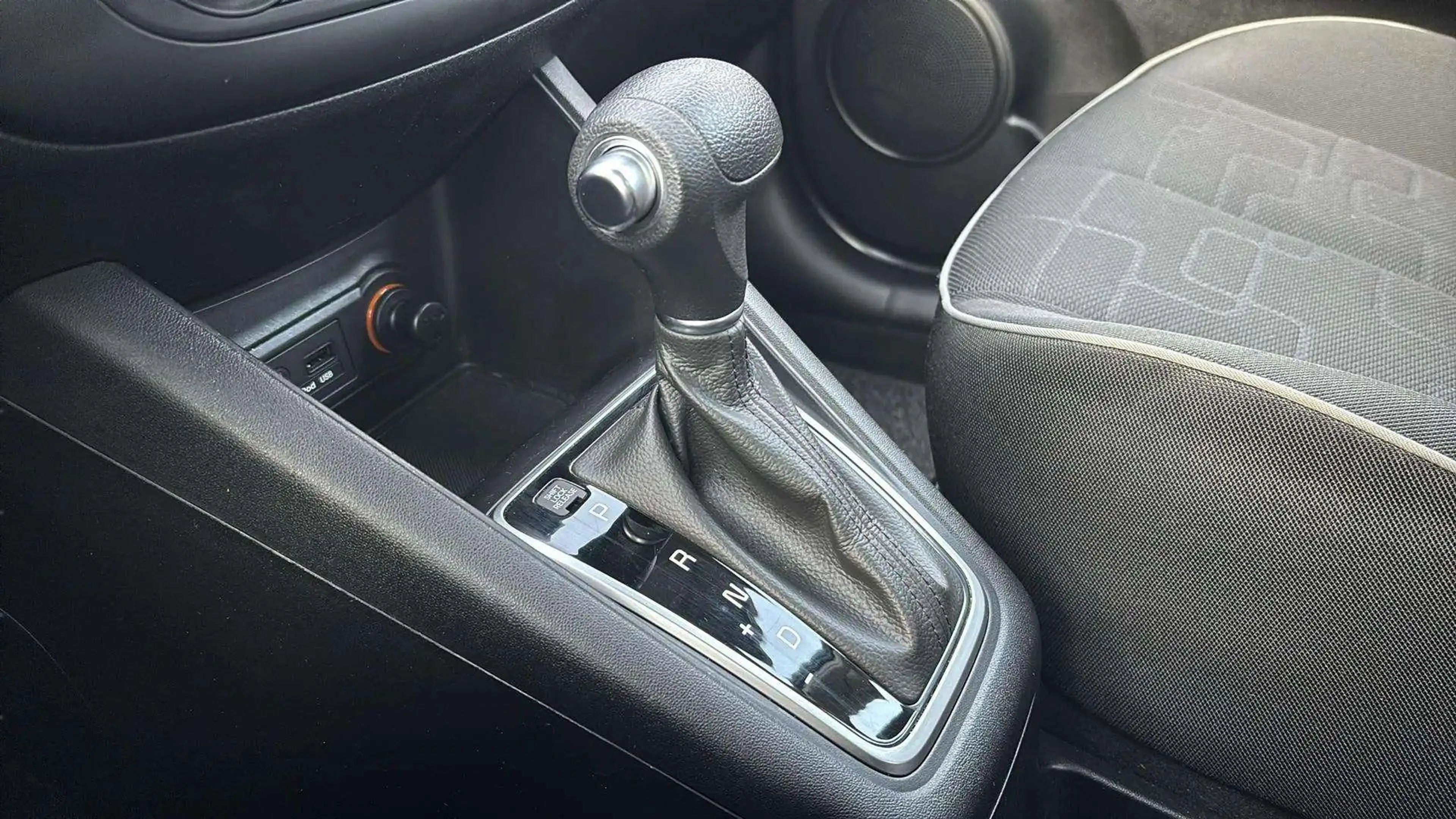 Kia Venga Automatik*Kamera*HU/AU Neu*Navi*Schiebe-D*Temp. — photo 11