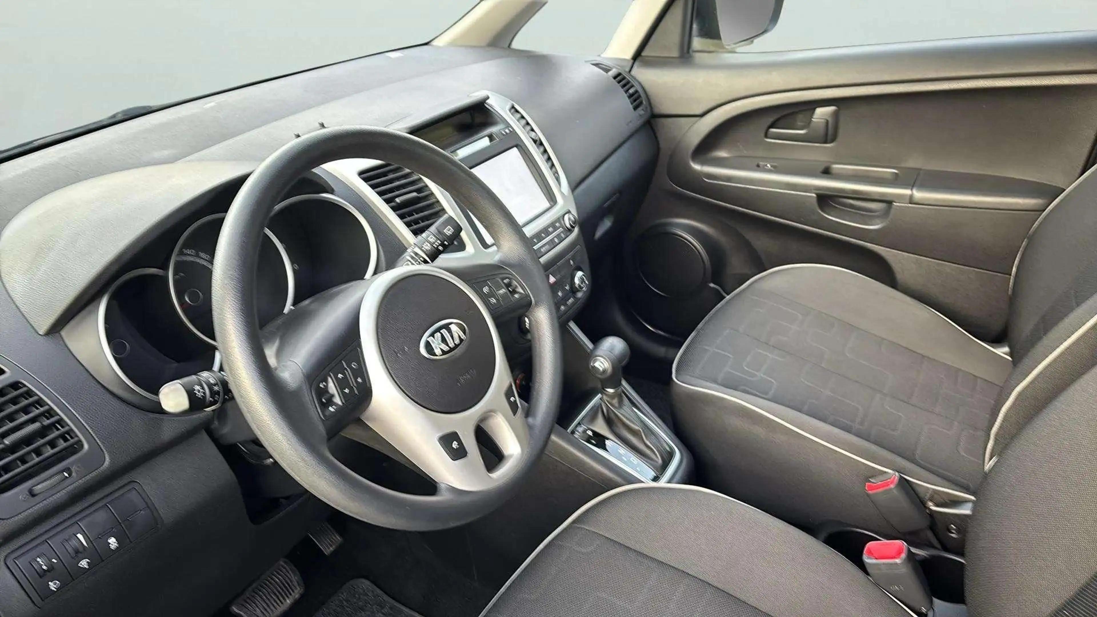 Kia Venga Automatik*Kamera*HU/AU Neu*Navi*Schiebe-D*Temp. — photo 9