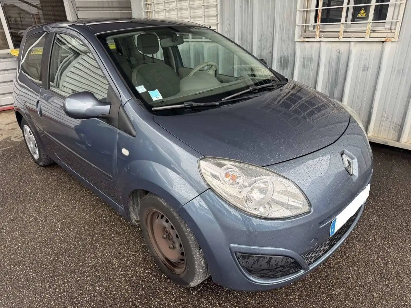 Renault Twingo II (C44) 1.2 16v 75ch Expression Bleu - 2