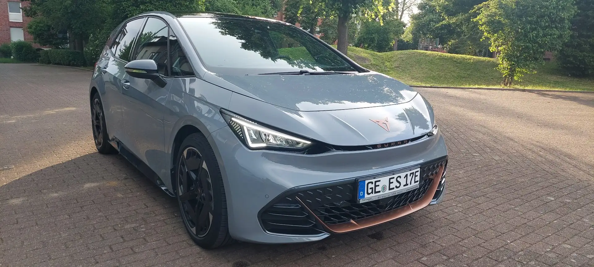 CUPRA Born 170kW E-Boost PANO 20 ZOLL ABSTANDSTEMP. GARANTIE Grau - 1