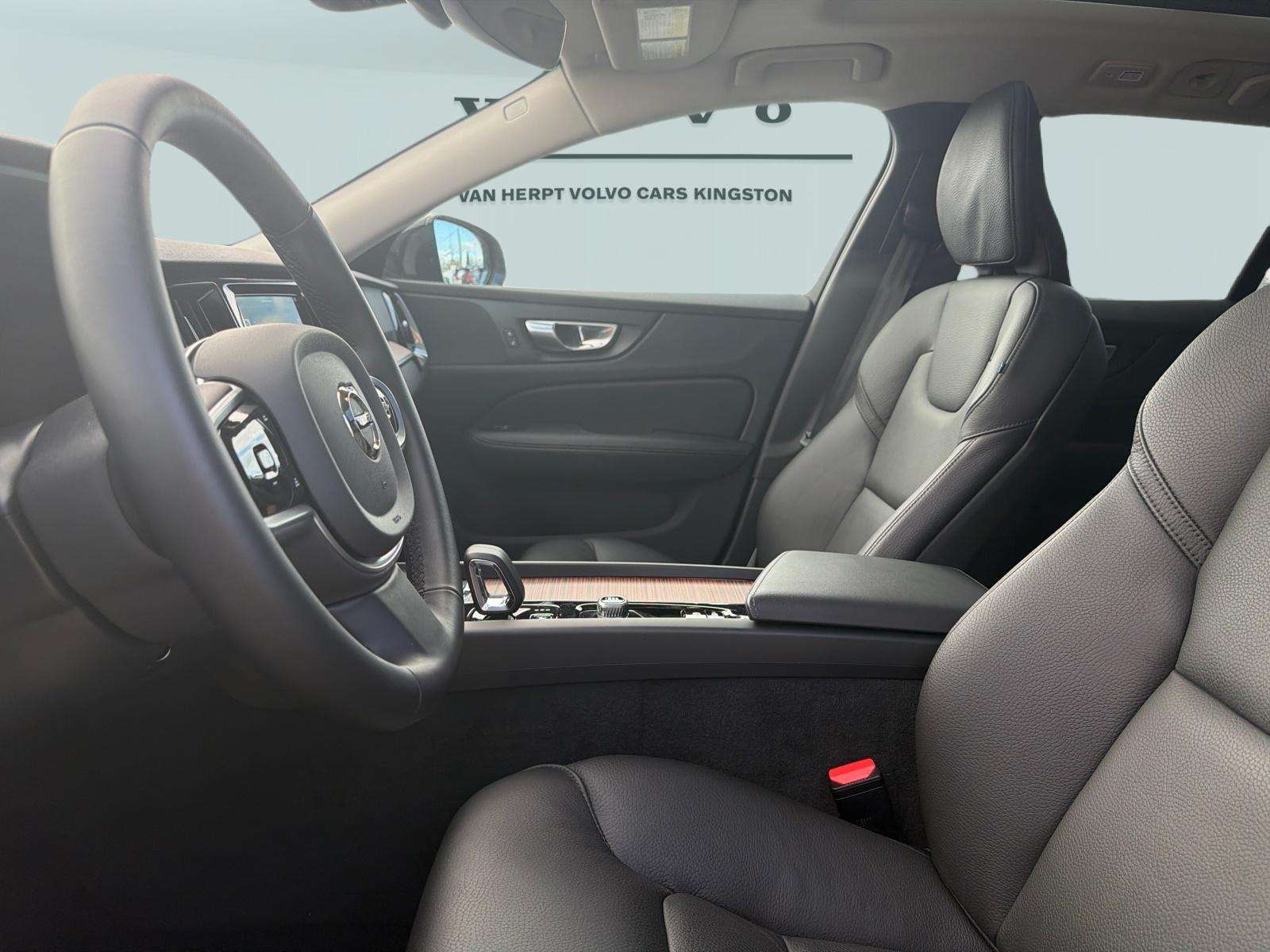 2025 Volvo V60 Cross Country