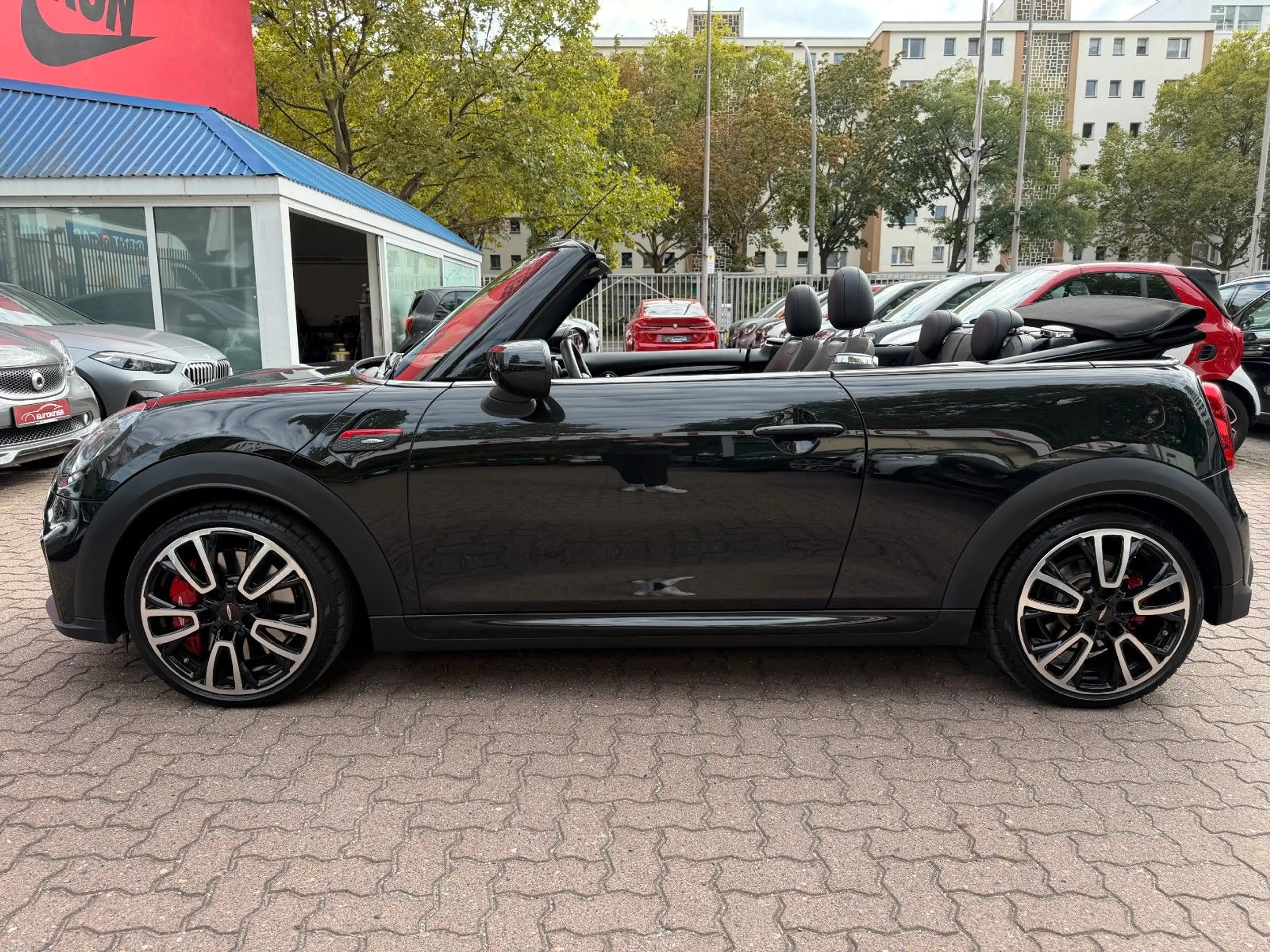MINI John Cooper Works Cabrio JohnCooperWorks Trim Cabrio*LEDER*SHZ*NAVI*PTS* — photo 2