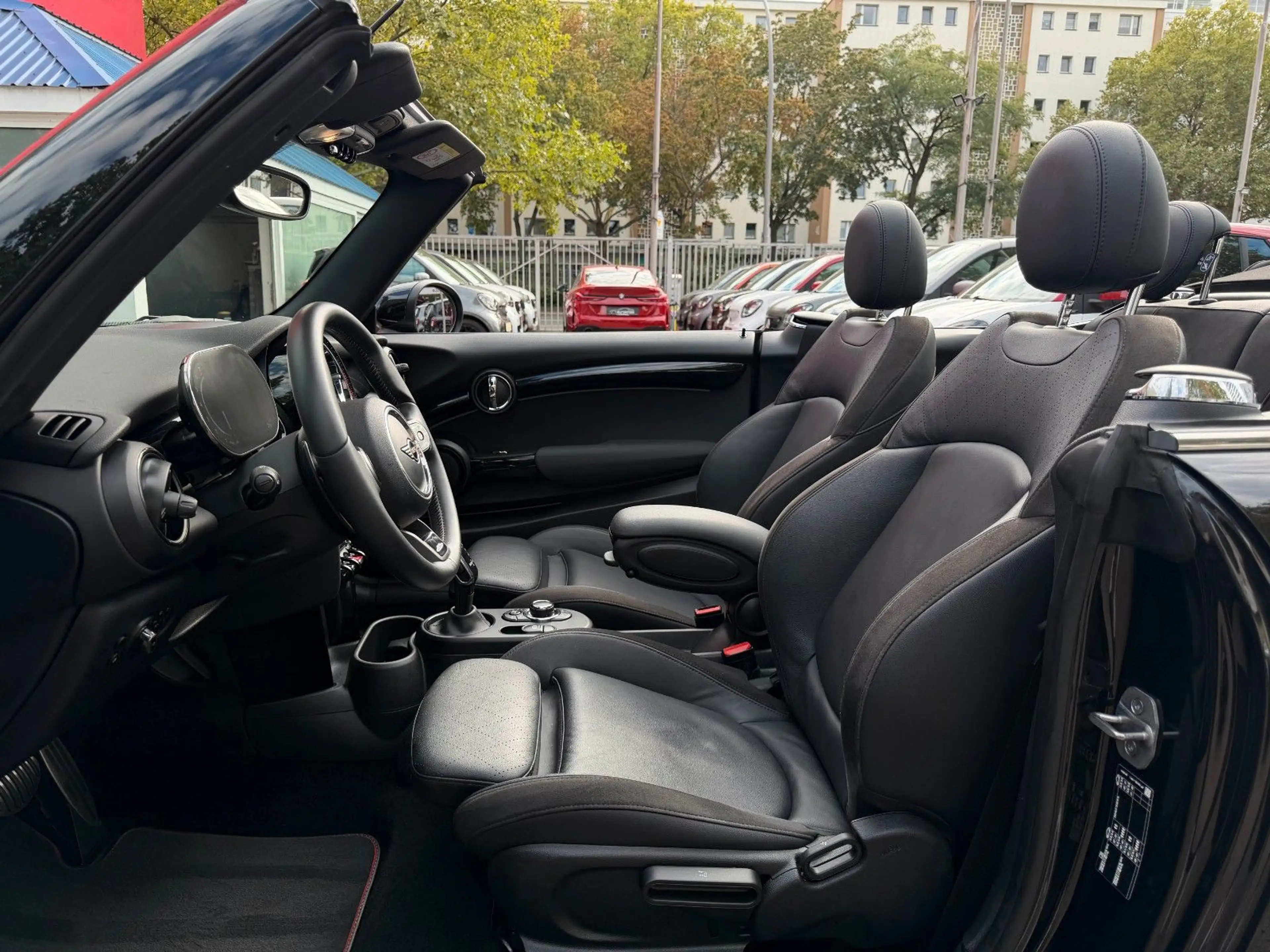 MINI John Cooper Works Cabrio JohnCooperWorks Trim Cabrio*LEDER*SHZ*NAVI*PTS* — photo 10