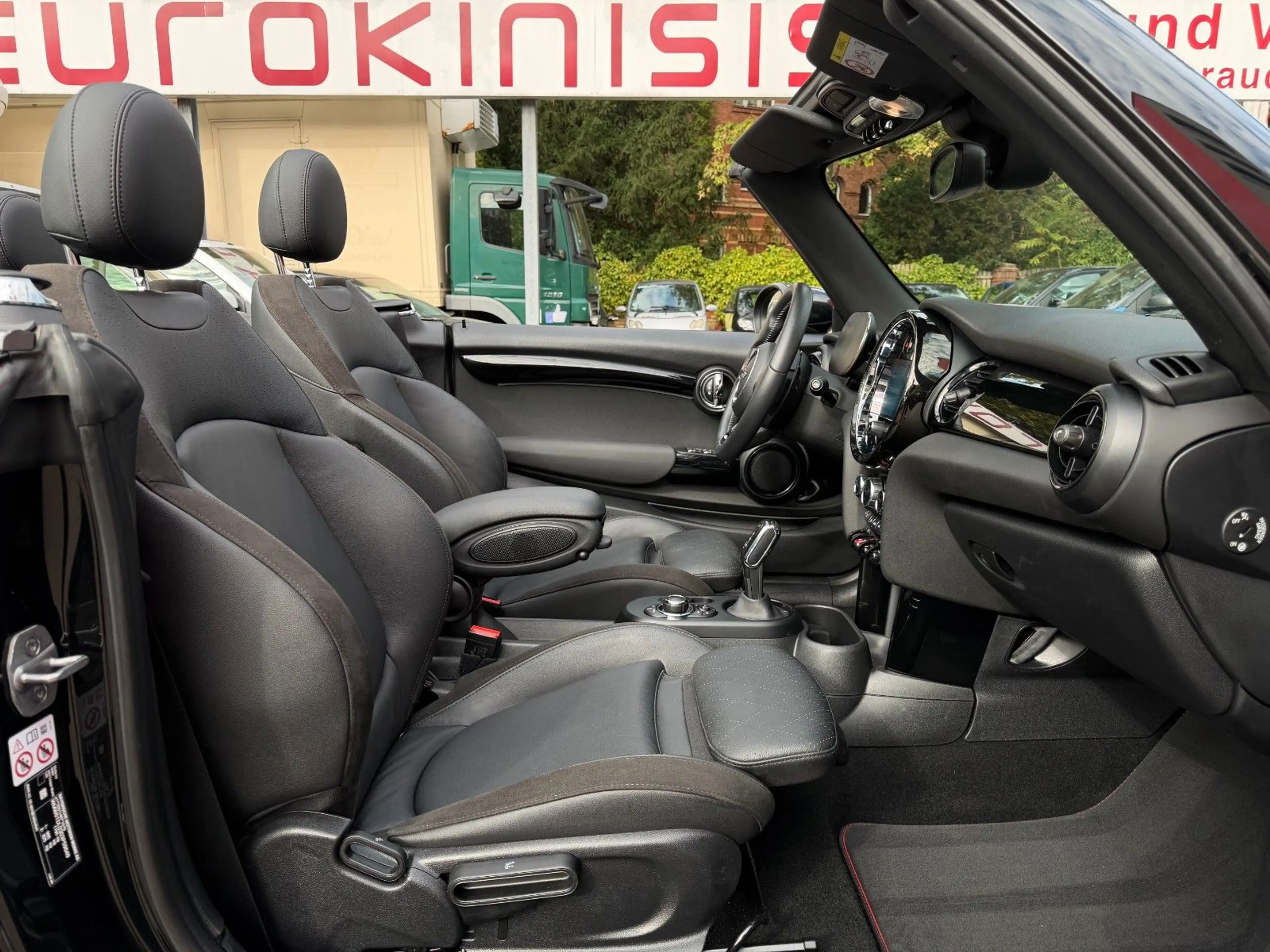 MINI John Cooper Works Cabrio JohnCooperWorks Trim Cabrio*LEDER*SHZ*NAVI*PTS* — photo 11