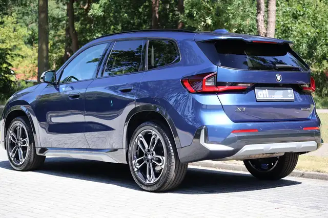 BMW X1 view 4