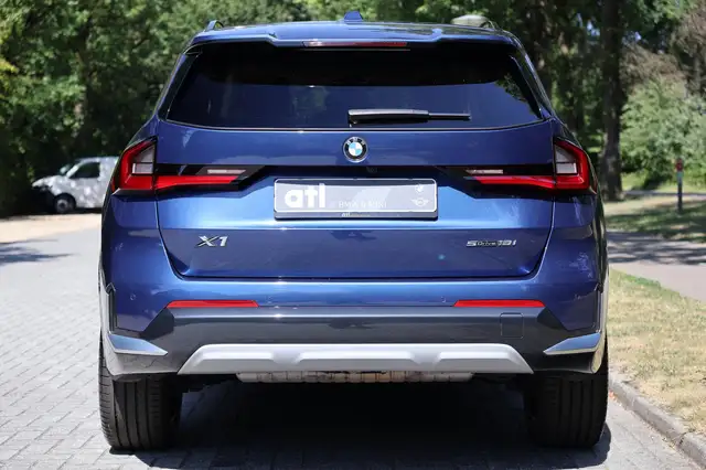 BMW X1 view 5