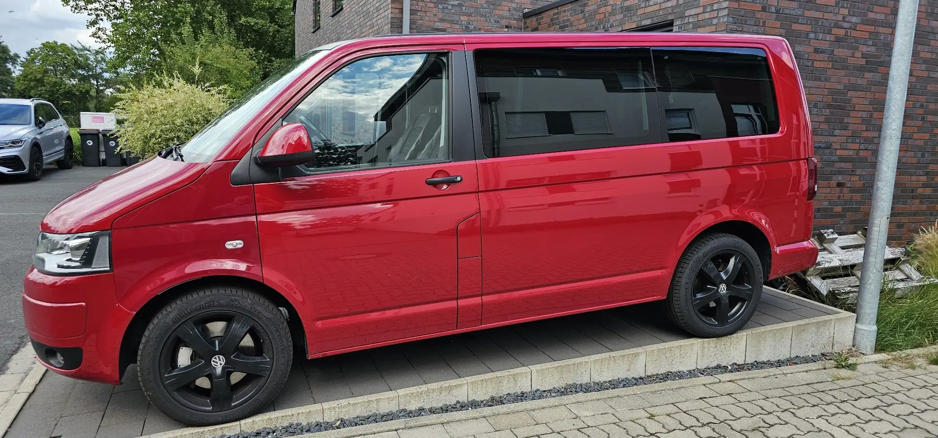 Volkswagen T5 Multivan Multivan Edition 25 Rouge - 2