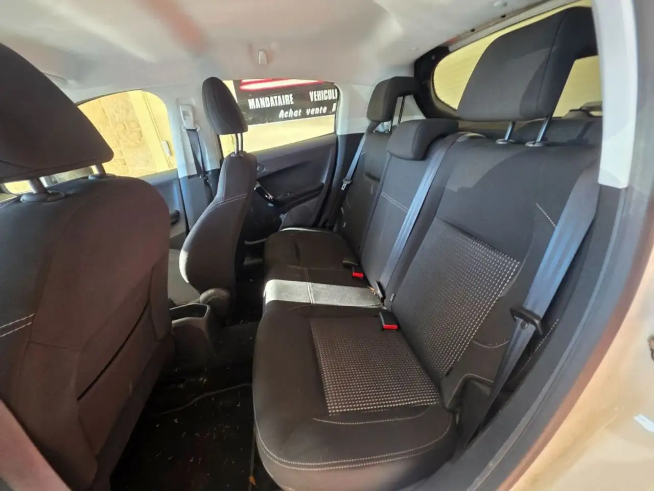 Peugeot 208 208 — photo 16