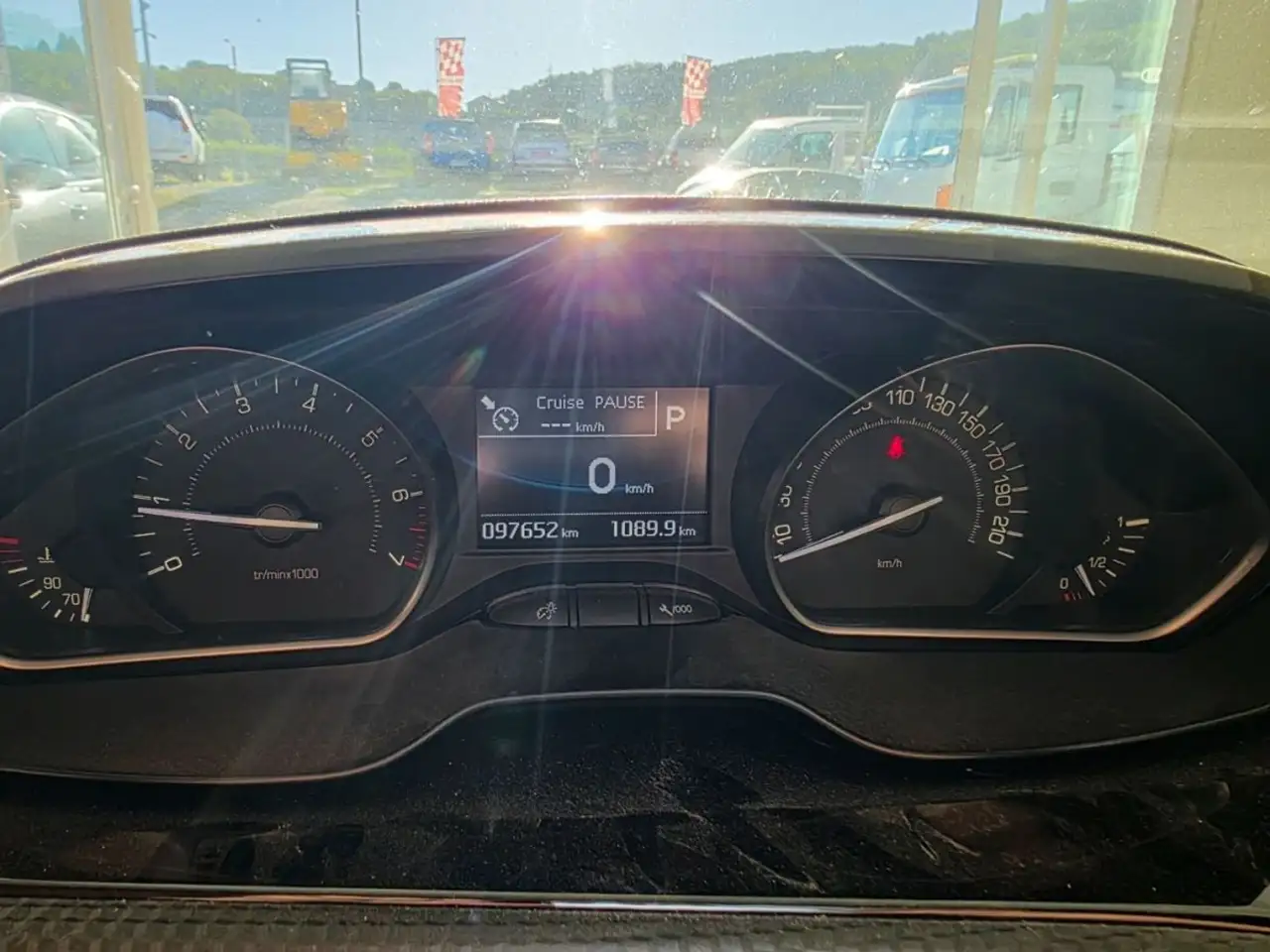 Peugeot 208 208 — photo 3