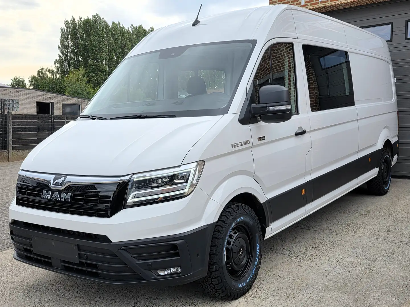 MAN TGE 3.180 DSG 44.990EX - 4X4 - 8.000 KM - FULL OPTION Blanc - 2