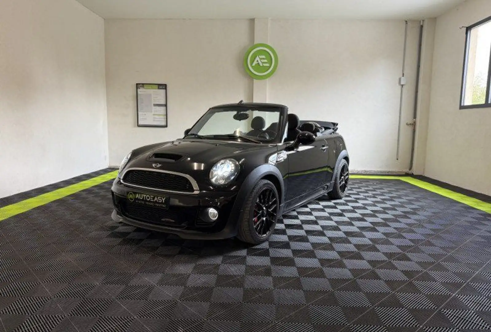 MINI Cooper Cabrio CABRIOLET II (R57) John Cooper Works 211cv Noir - 2