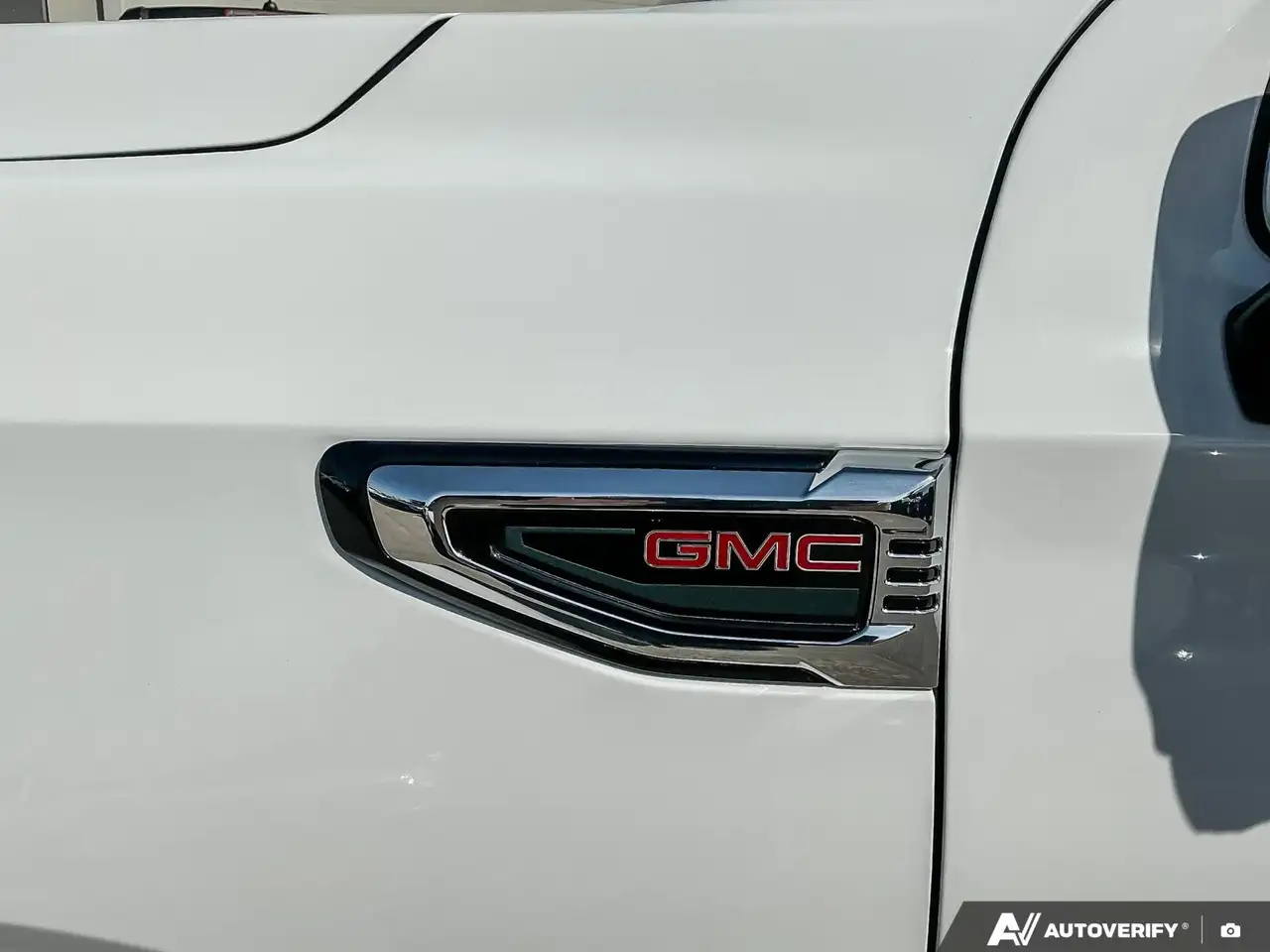 GMC Yukon photo GMC Yukon